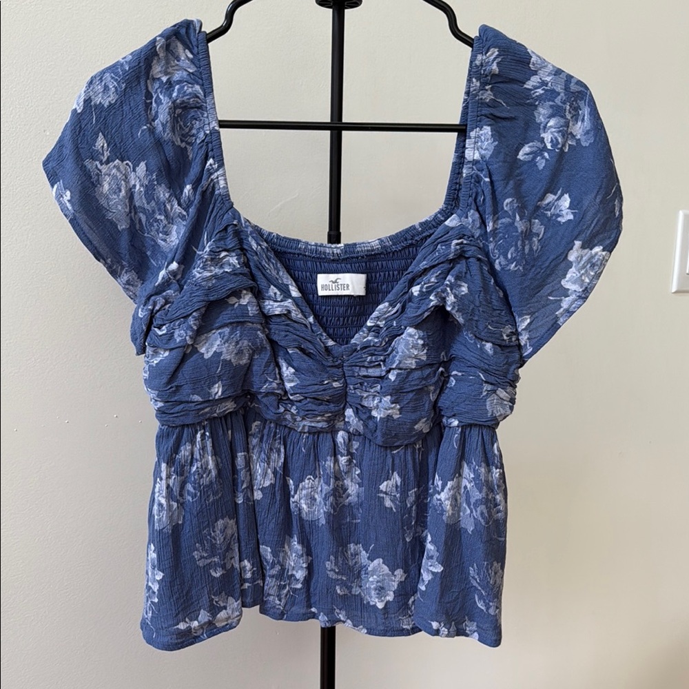 Hollister Blue and White Puff Sleeve Blouse